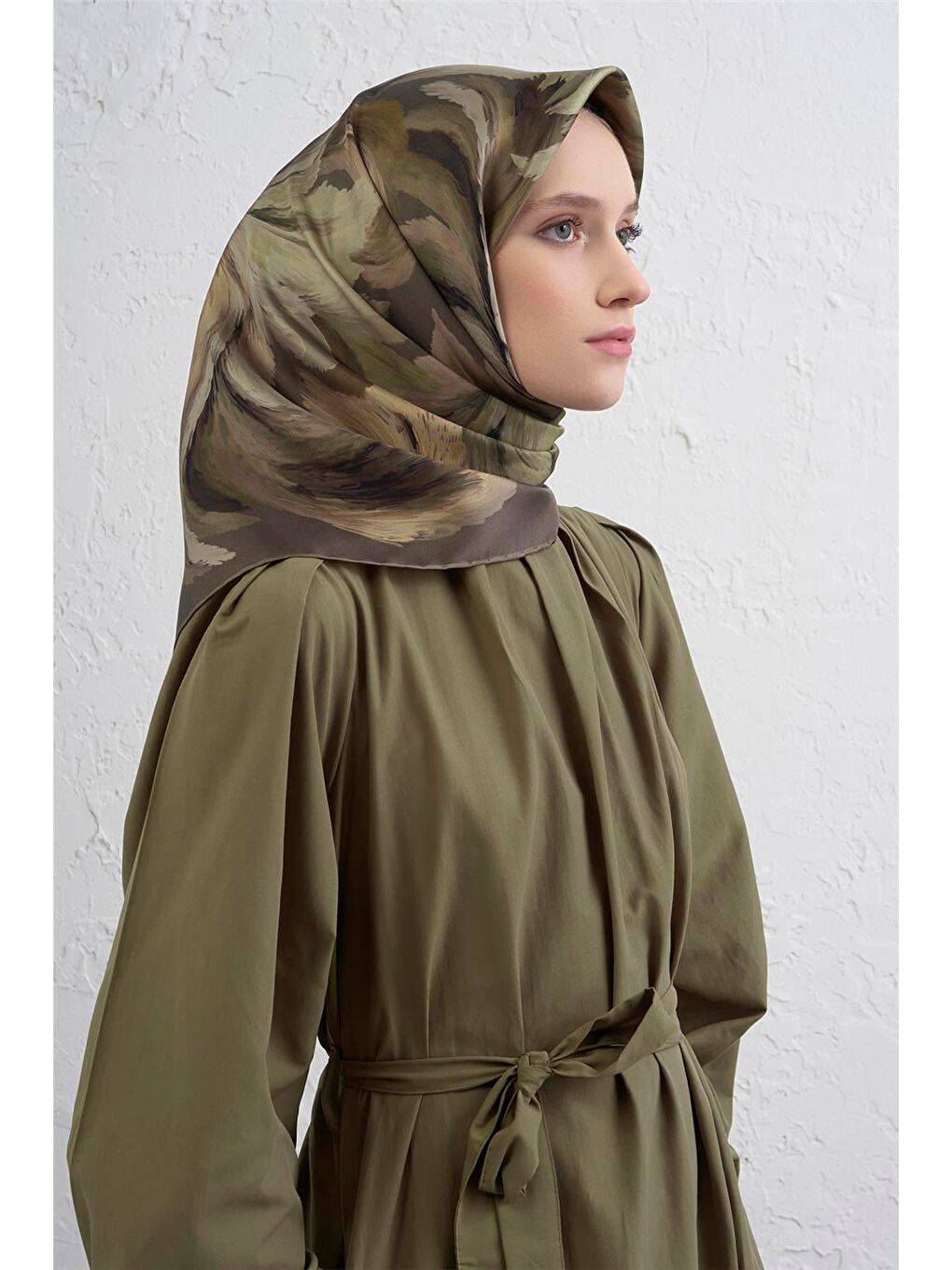 Haki Soyut Desenli Saf İpek Twill Eşarp 9423D 86-1