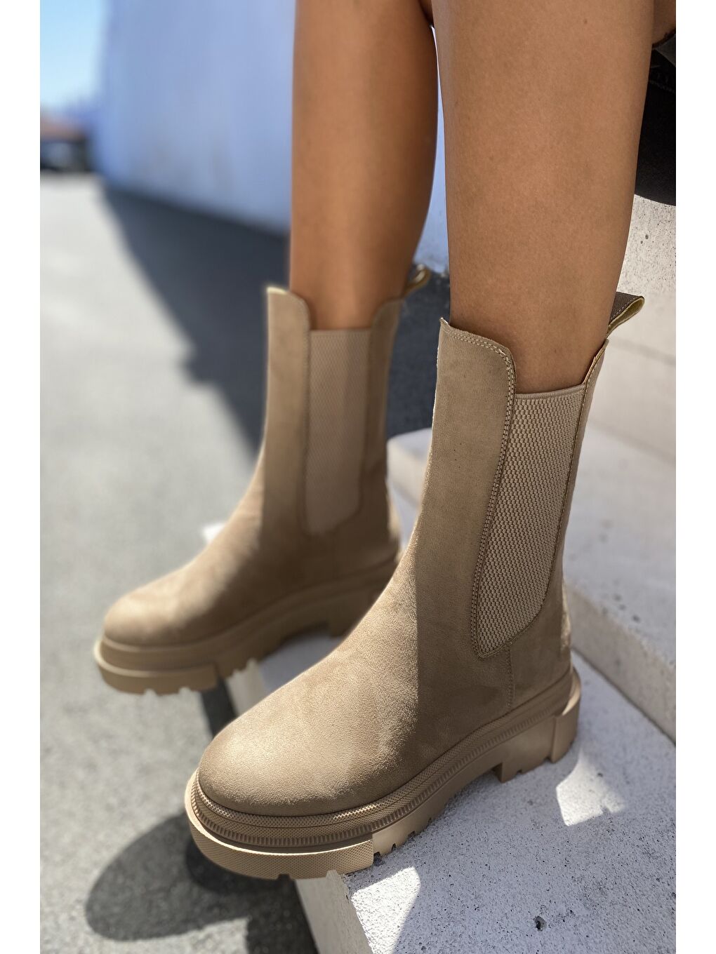 Bej Kadın Lastikli Bot