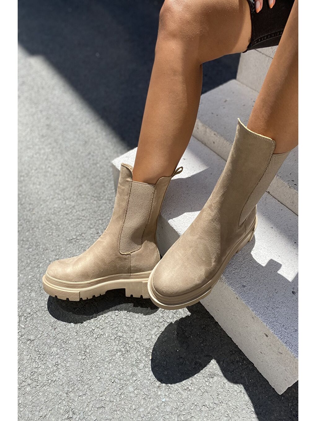 Bej Kadın Lastikli Bot-3