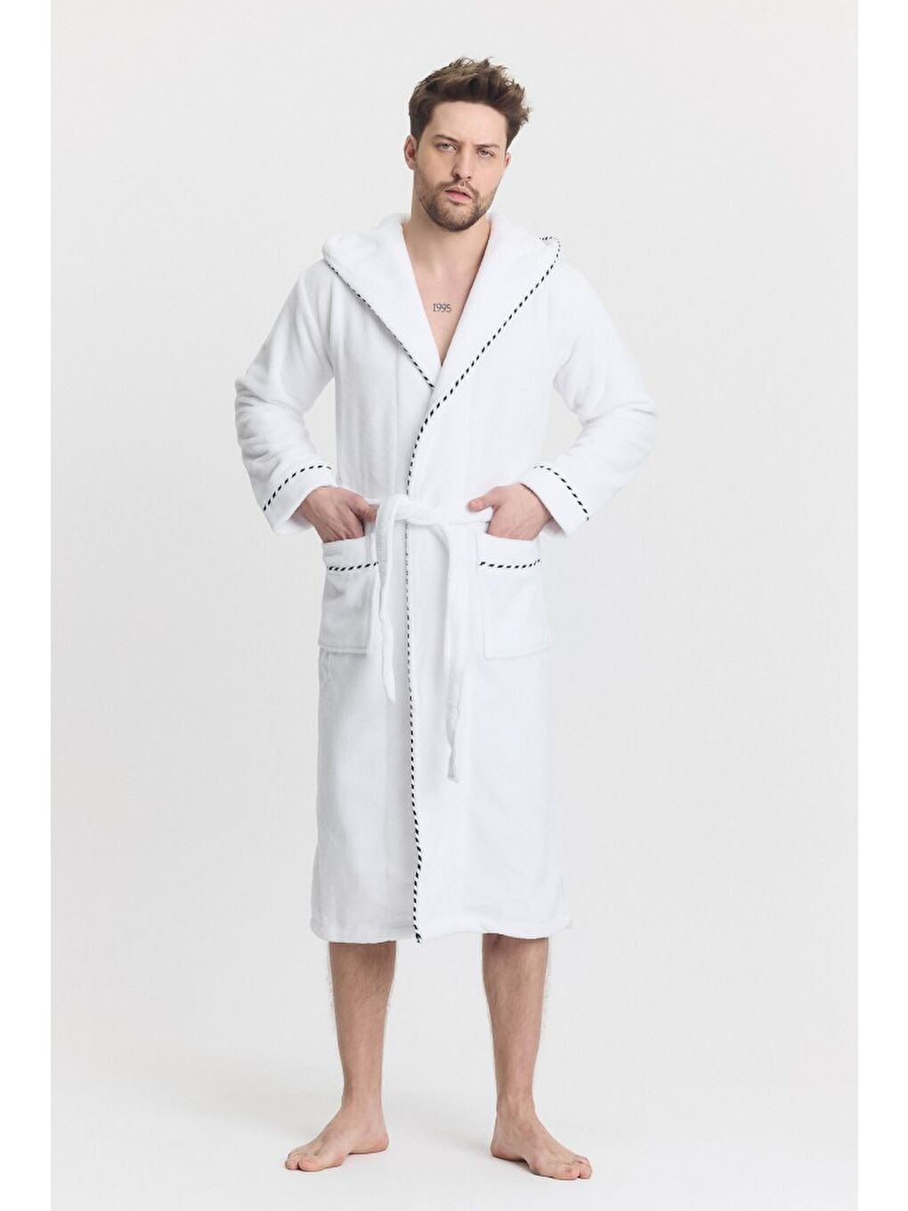 Beyaz Triga Erkek Bornoz %100 Pamuk Kapüşonlu-3
