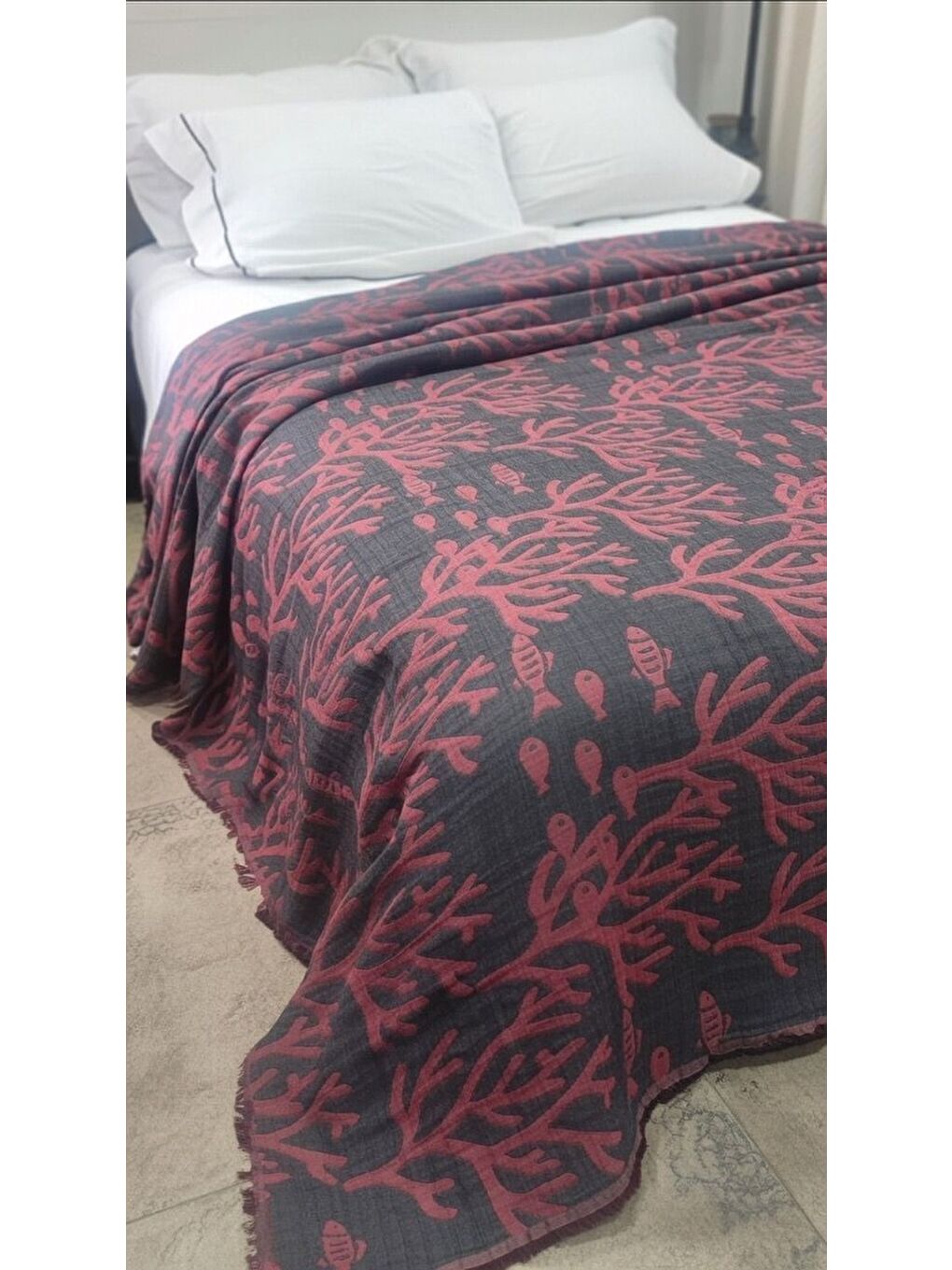 Siyah Mercan Desen 4 Katlı Müslin Pike Yatak Örtüsü Battal Boy 240x260 cm