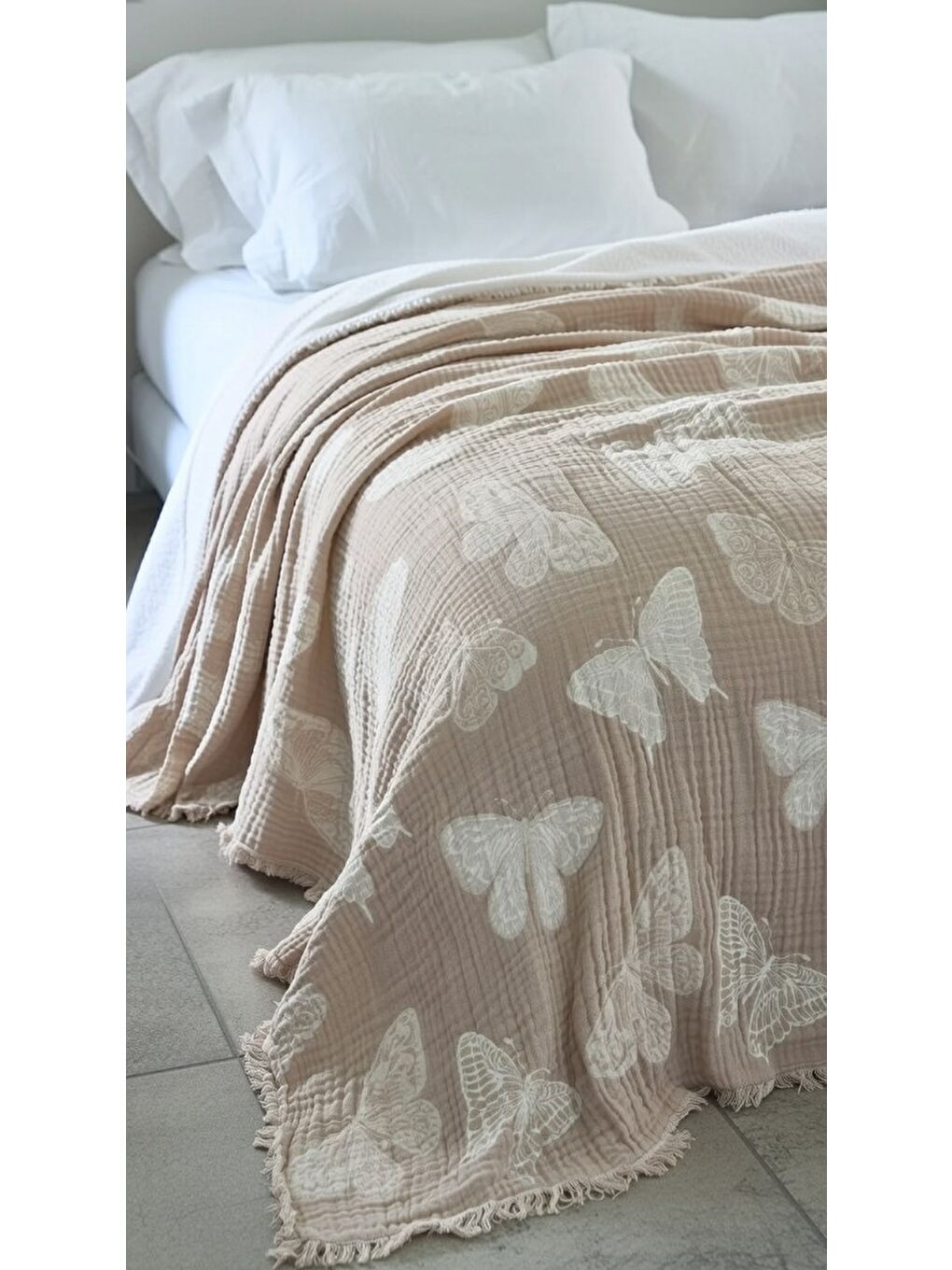 Bej Kelebek Desen 4 Katlı Müslin Pike Yatak Örtüsü Battal Boy 240x260 cm-1