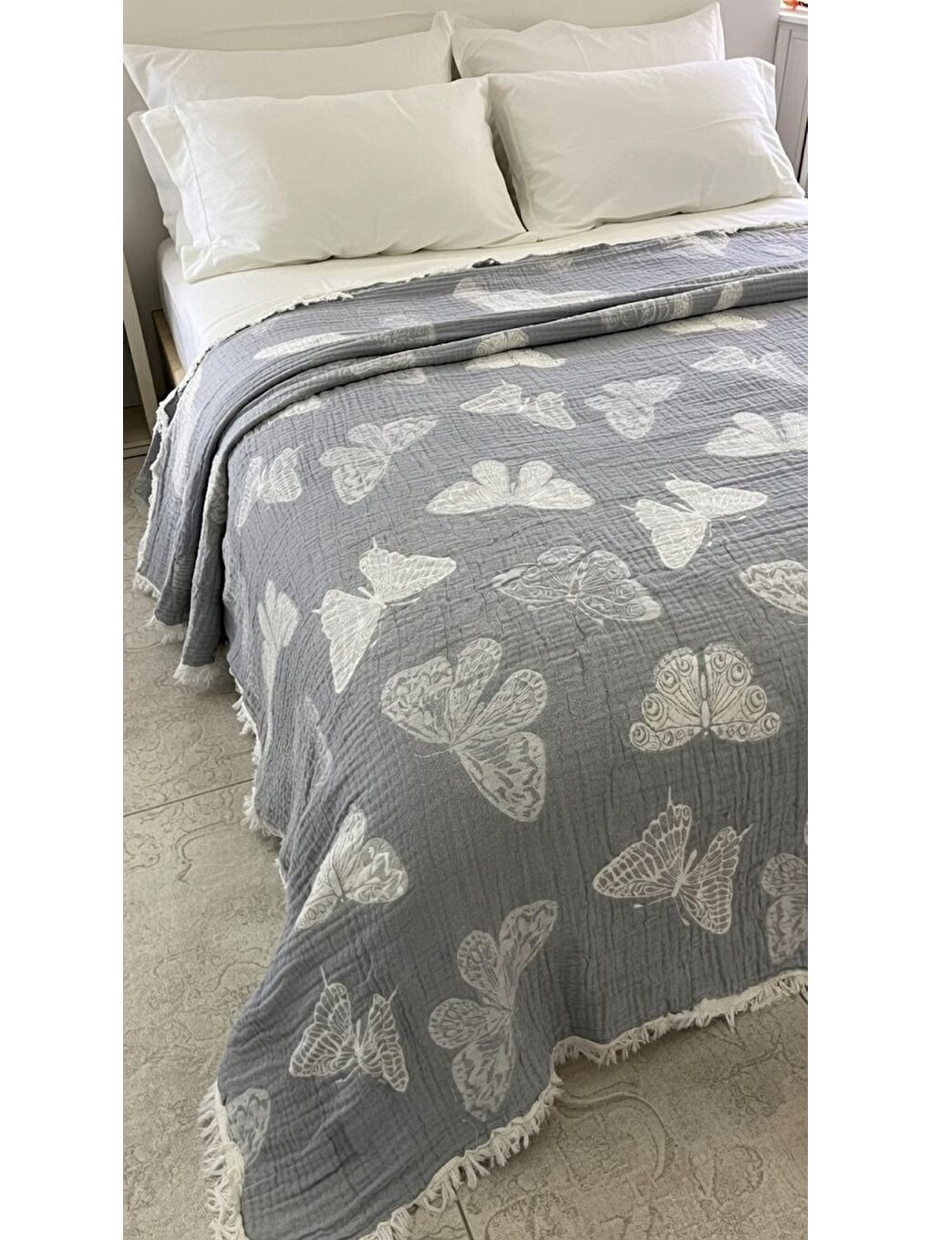 Antrasit Kelebek Desen 4 Katlı Müslin Pike Yatak Örtüsü Battal Boy 240x260 cm