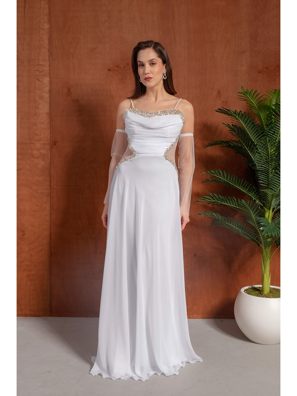 Kadın Beyaz Taşlı Şifon Uzun Abiye Elbise-1
