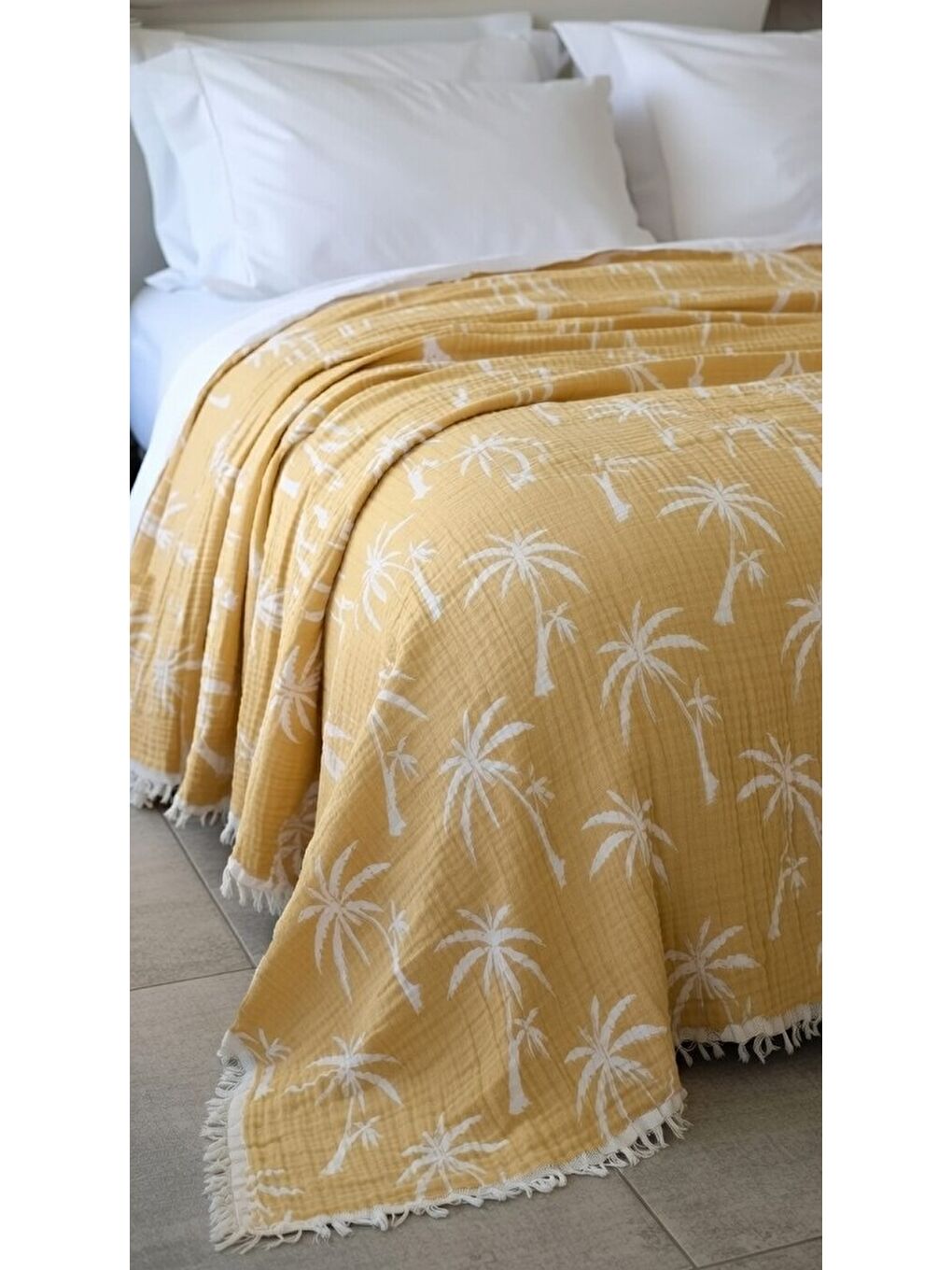 Sarı Palmiye Desen 4 Katlı Müslin Pike Yatak Örtüsü Battal Boy 240x260 cm-1