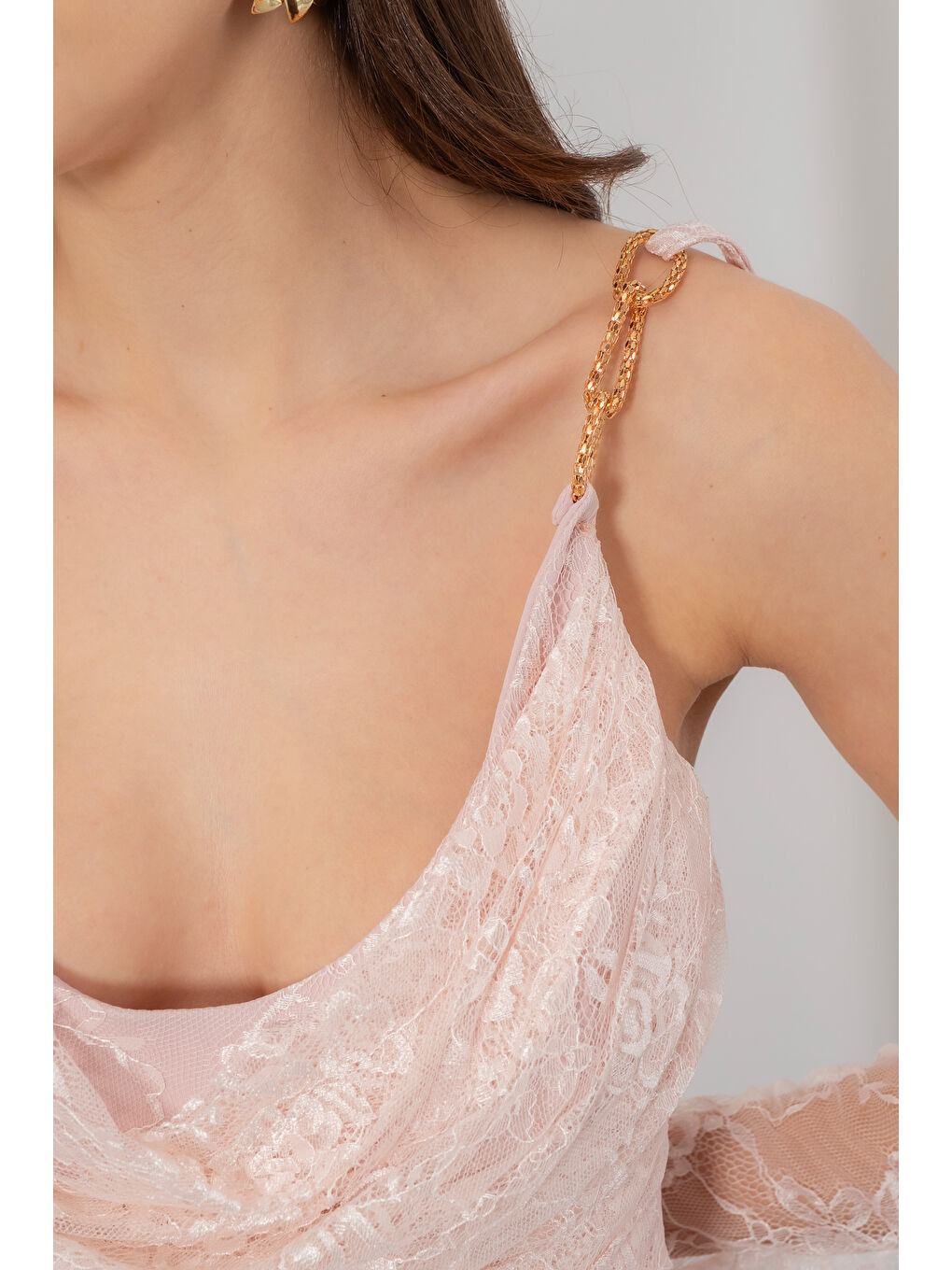 Pembe Kadın Pudra Gold Aksesuarlı Uzun Kloş Dantel Abiye Elbise-3