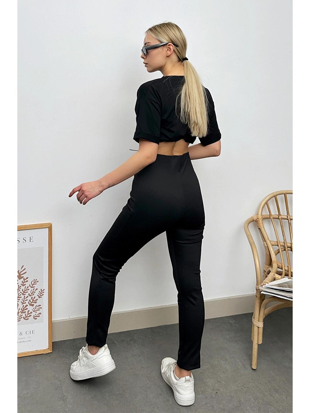 Siyah Mat Dokulu Önü Bağcıklı Yüksek Bel Tayt-4