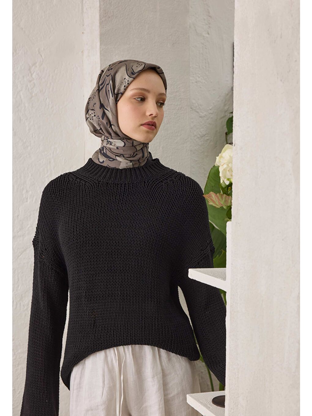 Kahverengi Arıa Desen Pamuk İpek Eşarp Tozlu Kahve-1