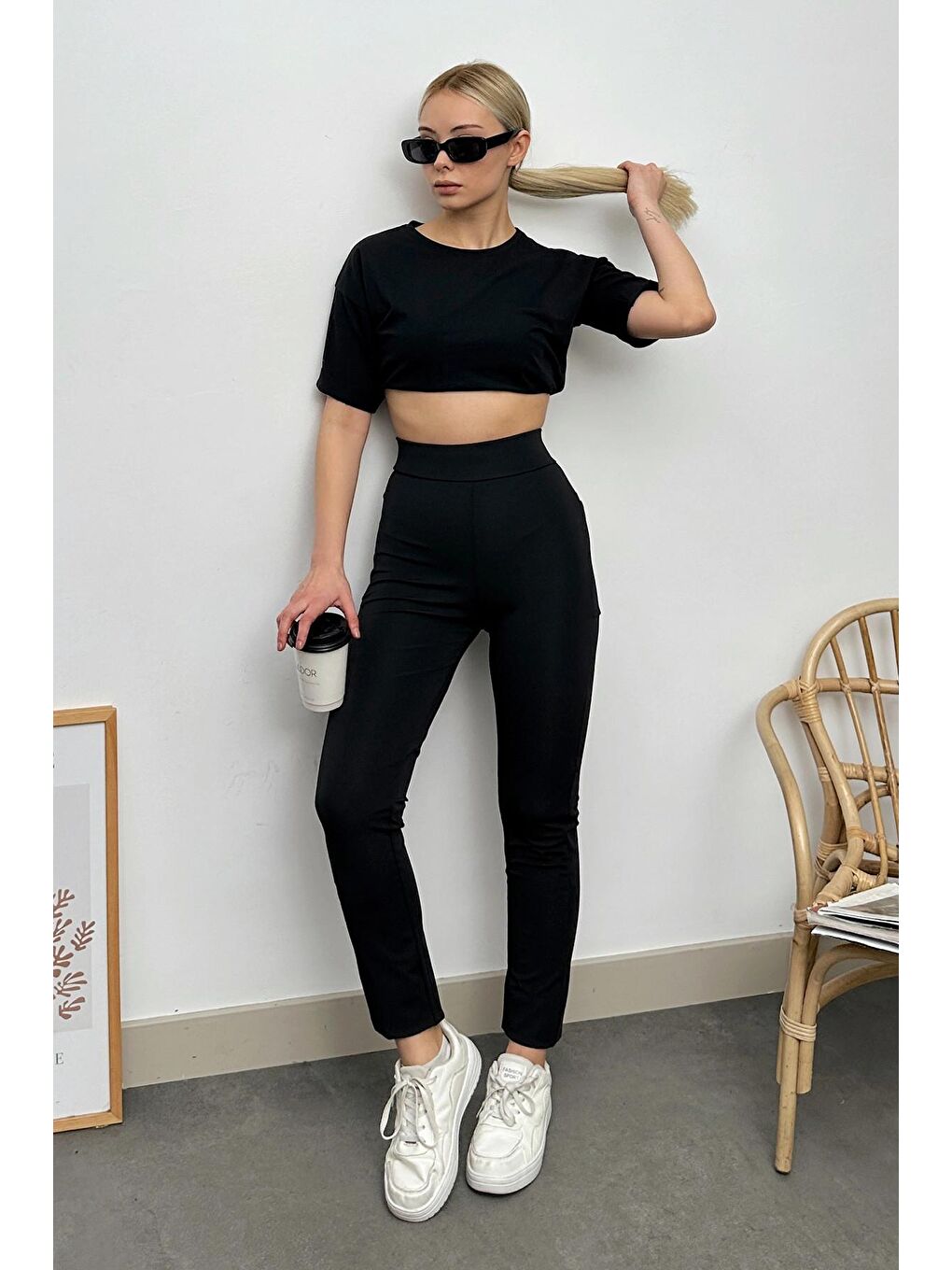 Siyah Yüksek Bel Çift Cepli Toparlayıcı Spor Tayt-2