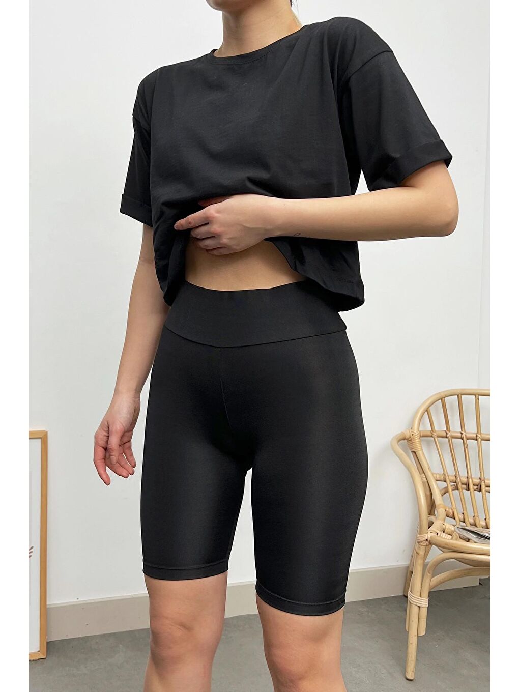 Siyah Toparlayıcı Etkili Yüksek Bel Biker Tayt-1