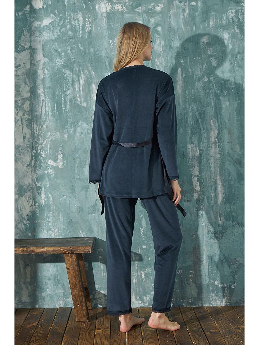 Lacivert Kadın Kadife Sabahlıklı Altı Uzun 3'lü Pijama Takım | 13401-1-4