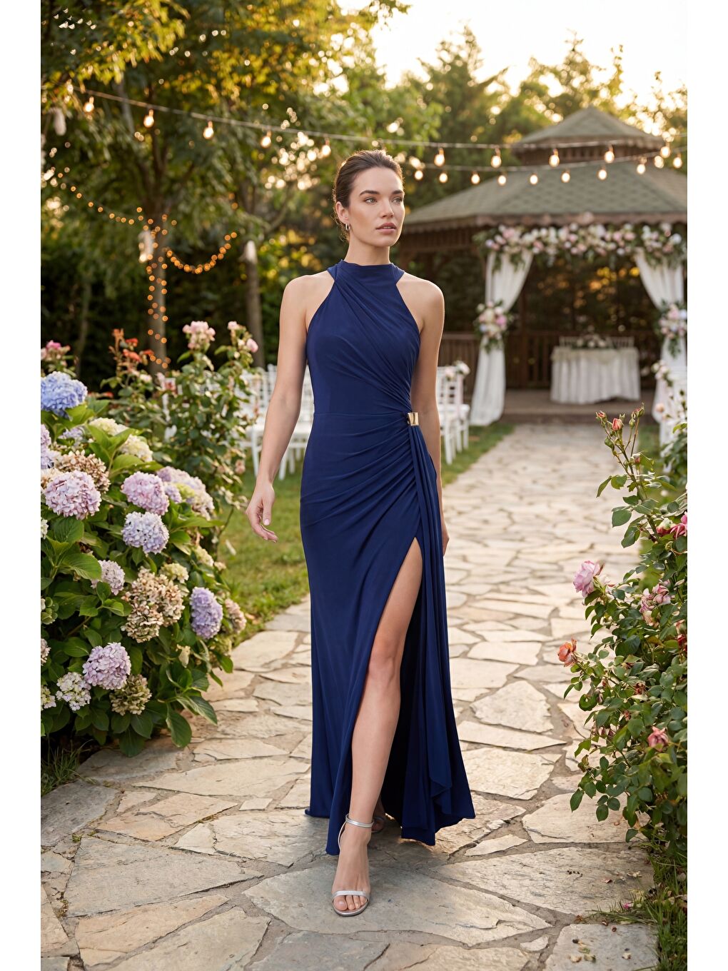 Kadın Lacivert Halter Yaka Aksesuar Detay Uzun Abiye Elbise-4
