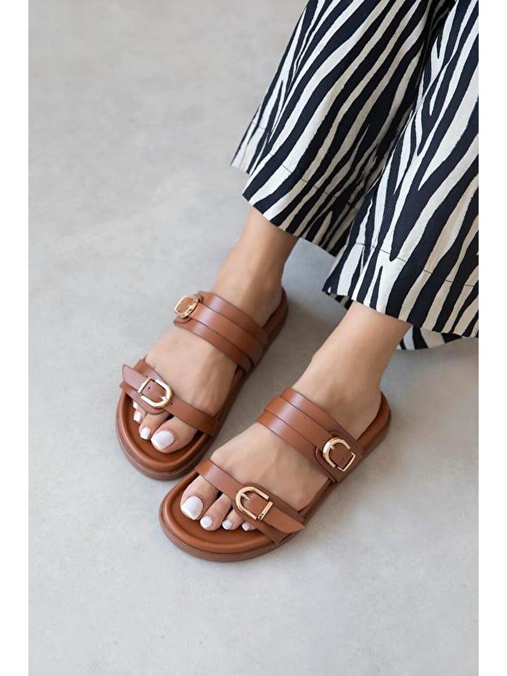 Kahverengi Keysi Kadın Toka Detay Günlük Konfor Terlik Taba