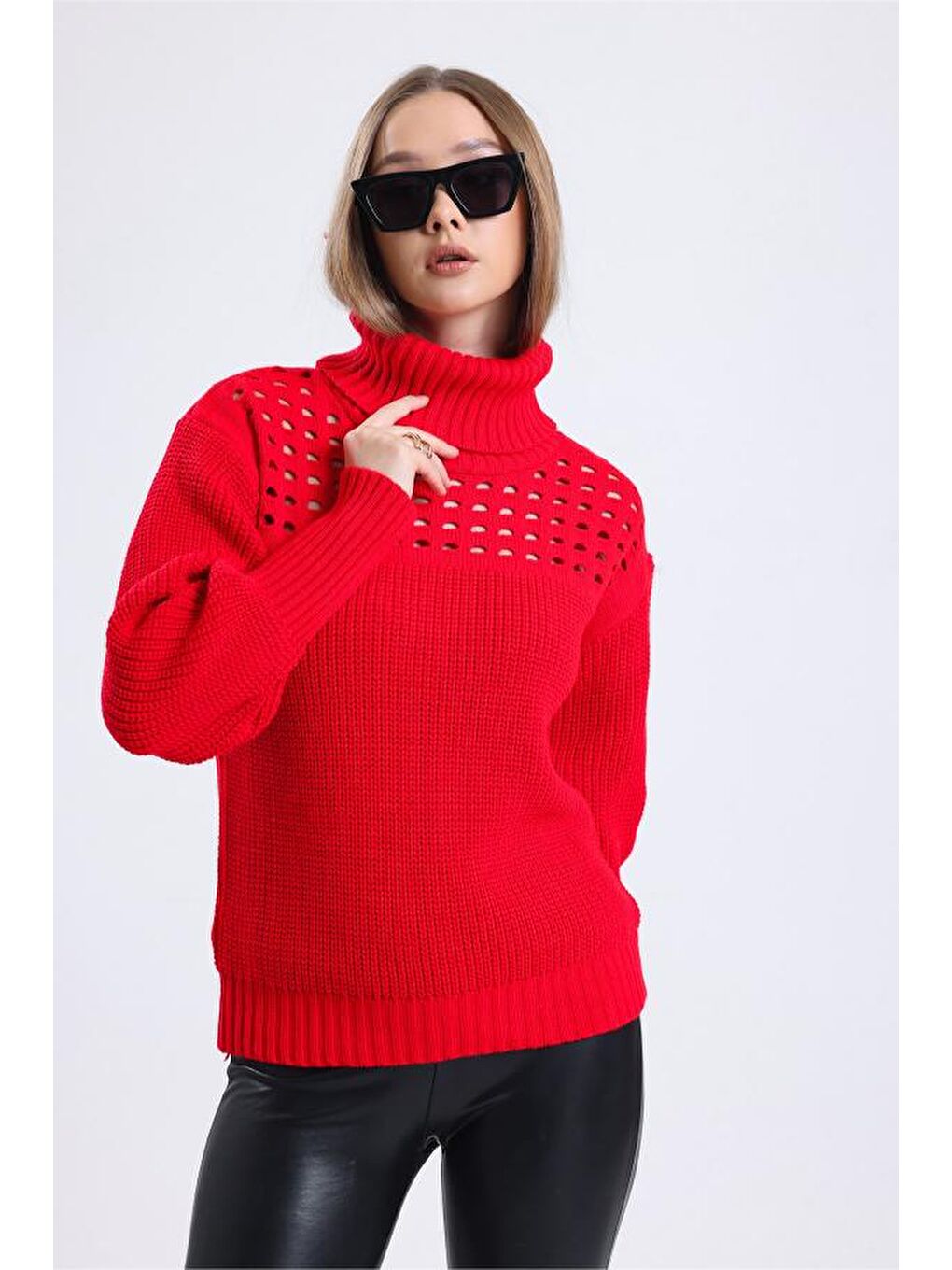 Kırmızı Kadın Balıkçı Yaka Triko Kazak