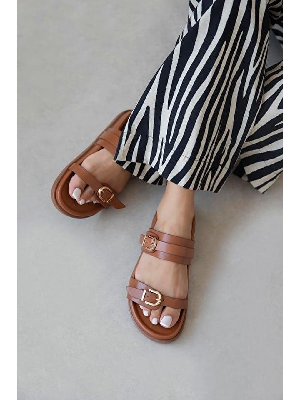 Kahverengi Keysi Kadın Toka Detay Günlük Konfor Terlik Taba-1