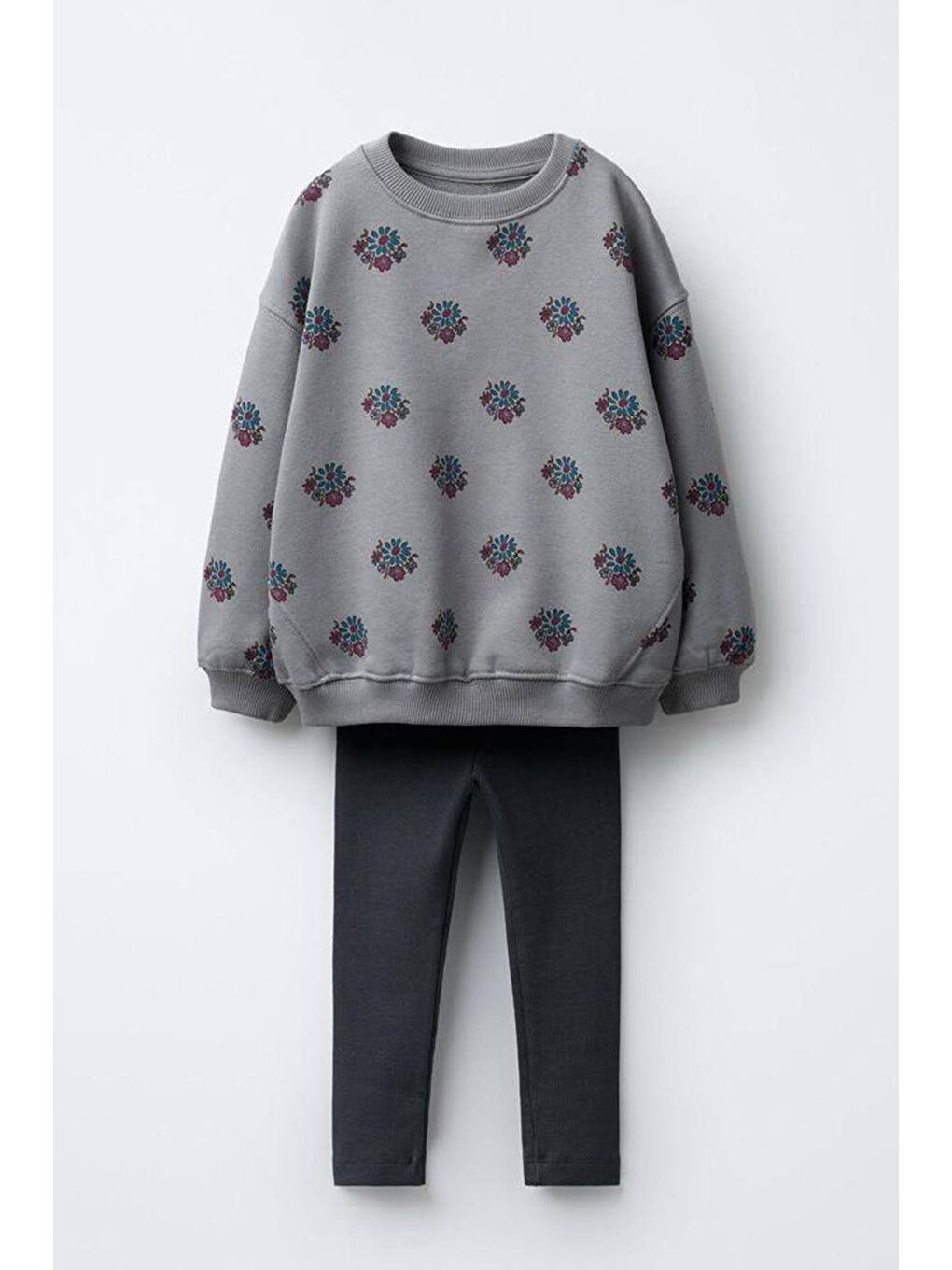 Gri Kız Çocuk Çiçek Baskılı 3 İplik Pamuklu Kumaş Alt Üst Takım