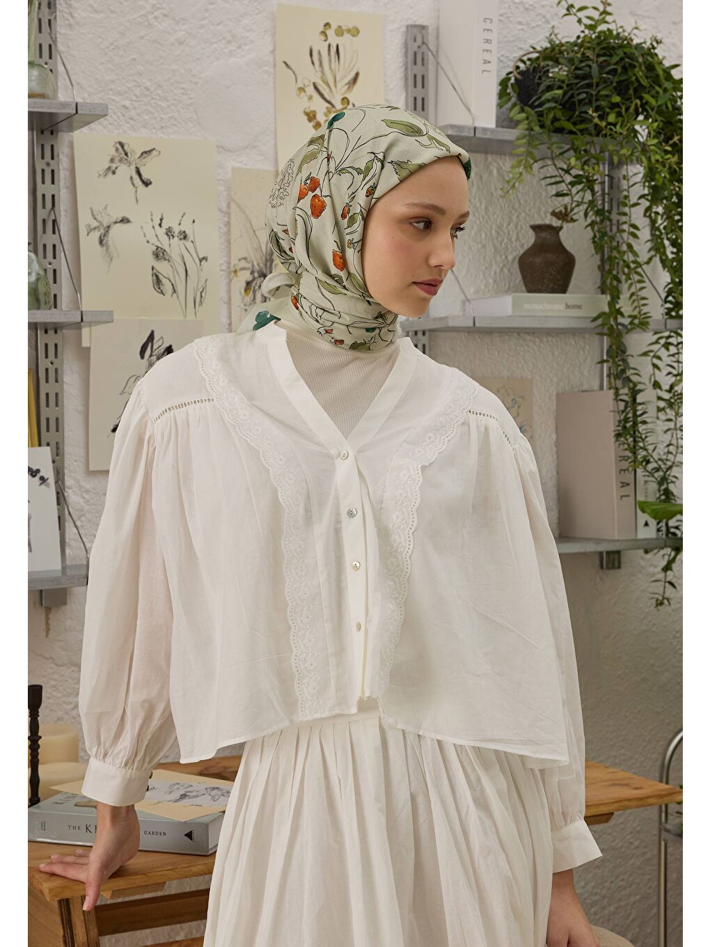 Strawberry Desen Pamuk İpek Eşarp Soft Yeşil-1