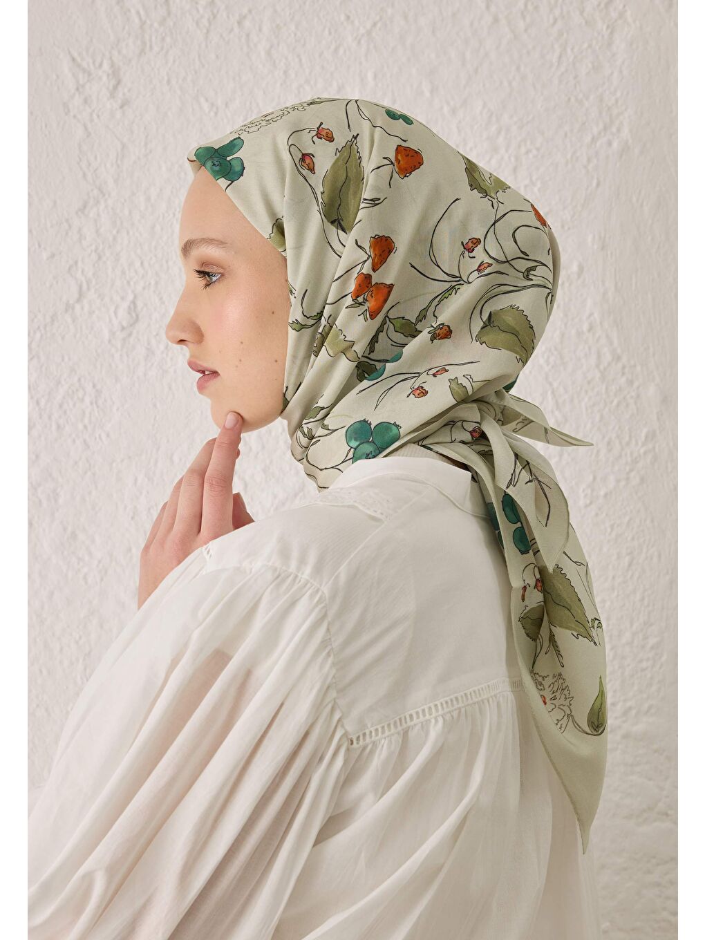 Strawberry Desen Pamuk İpek Eşarp Soft Yeşil-3