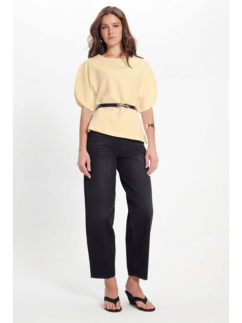 Kadın Slim Fit Dar Kesim Kol Detaylı İnce Kemerli Fermuarlı Sarı Bluz-1