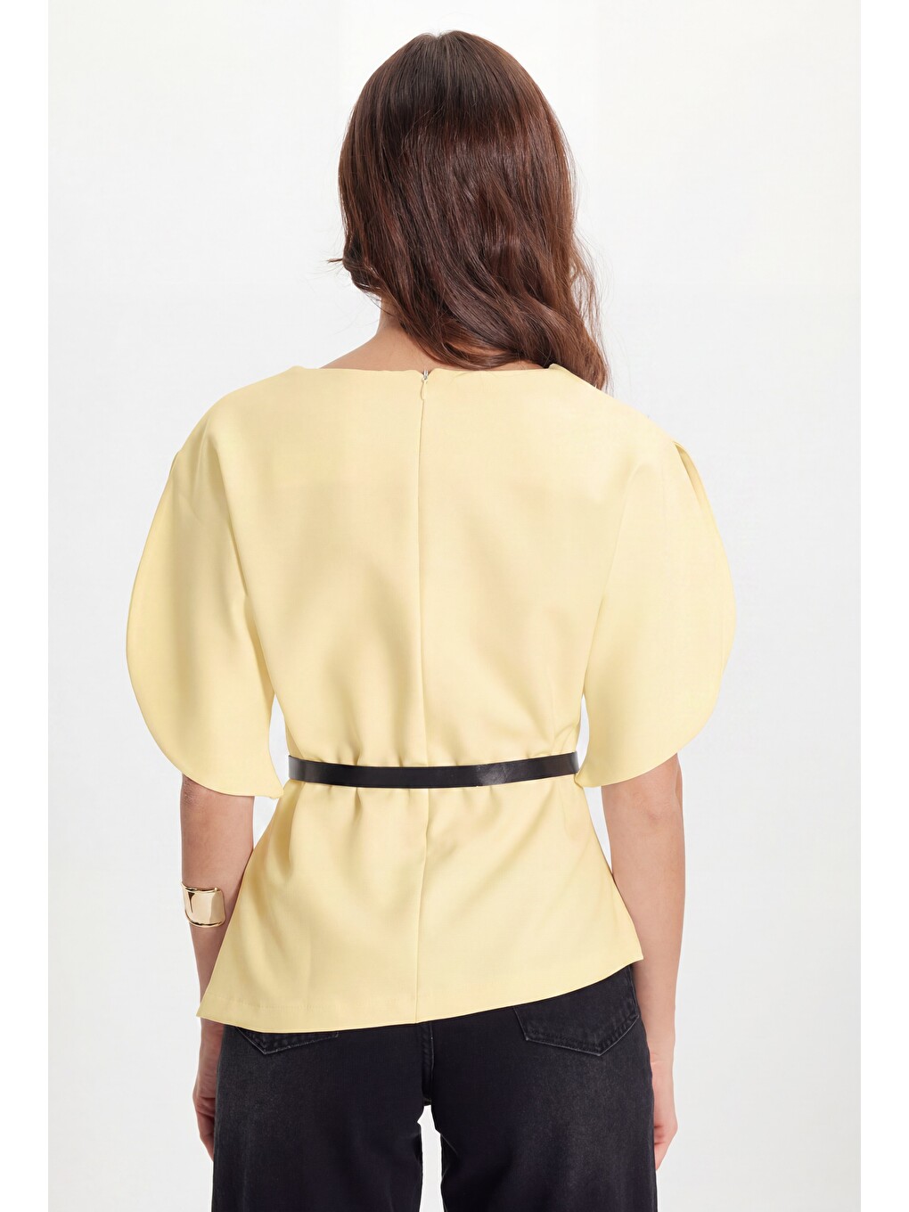 Kadın Slim Fit Dar Kesim Kol Detaylı İnce Kemerli Fermuarlı Sarı Bluz-5