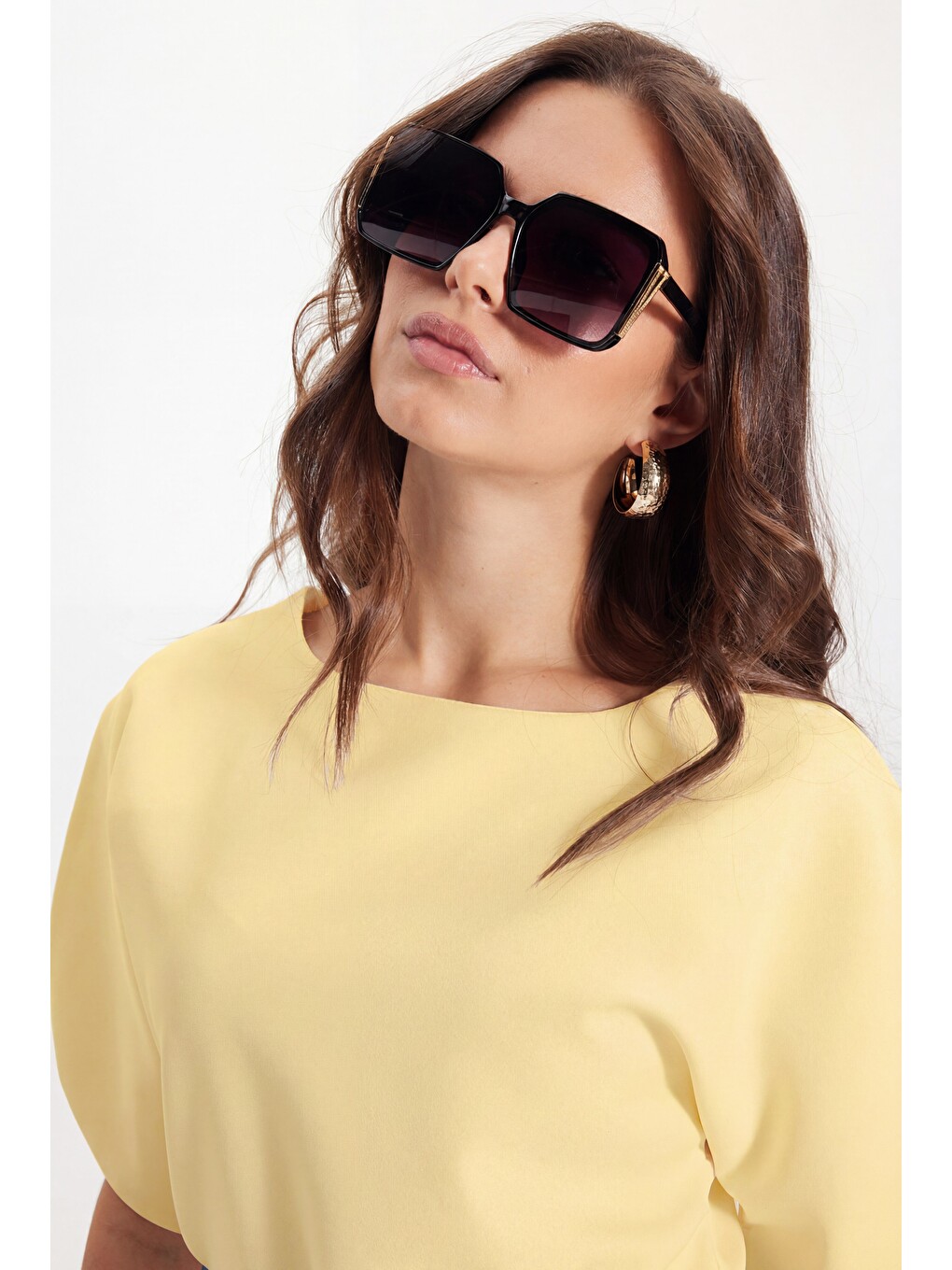 Kadın Slim Fit Dar Kesim Kol Detaylı İnce Kemerli Fermuarlı Sarı Bluz-6