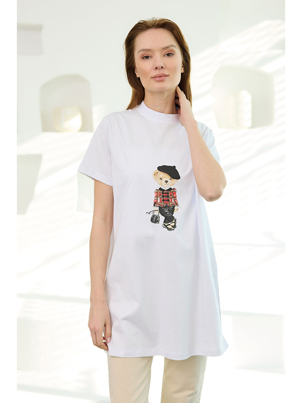 Kadın Ayıcık Baskılı Basic Kısa Kollu İçlik Beyaz