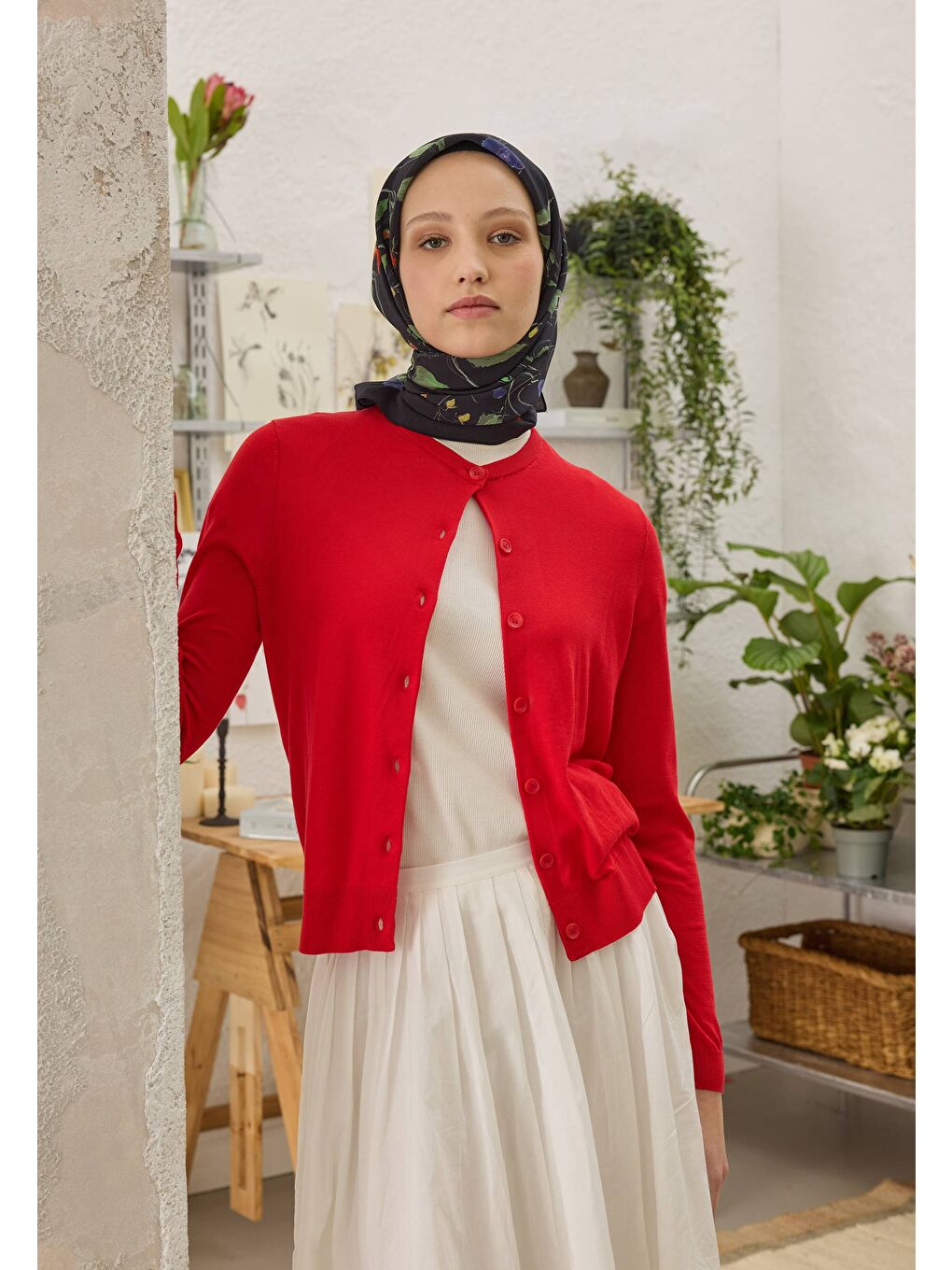 Strawberry Desen Pamuk İpek Eşarp Siyah-3