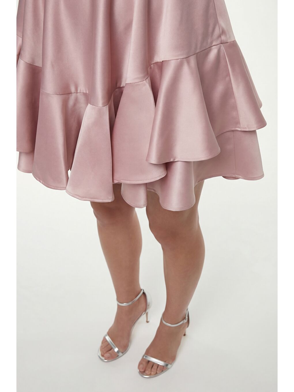 Pembe Kadın Pudra Kare Yaka Fırfırlı Mini Saten Mezuniyet Abiye Elbise-3