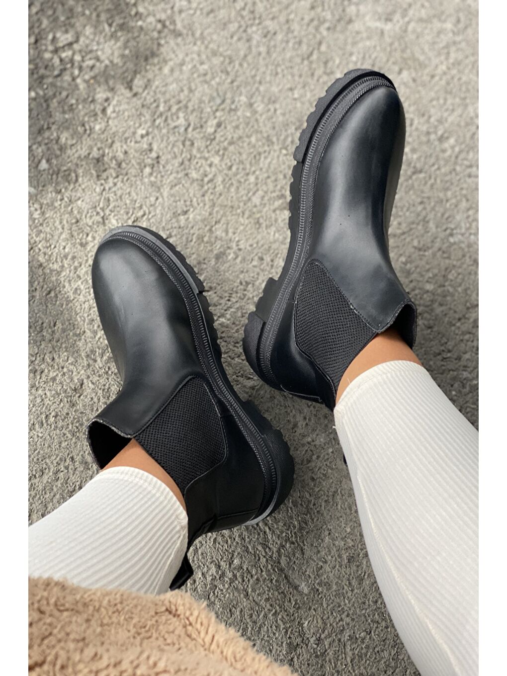 Siyah Kadın Bot-4