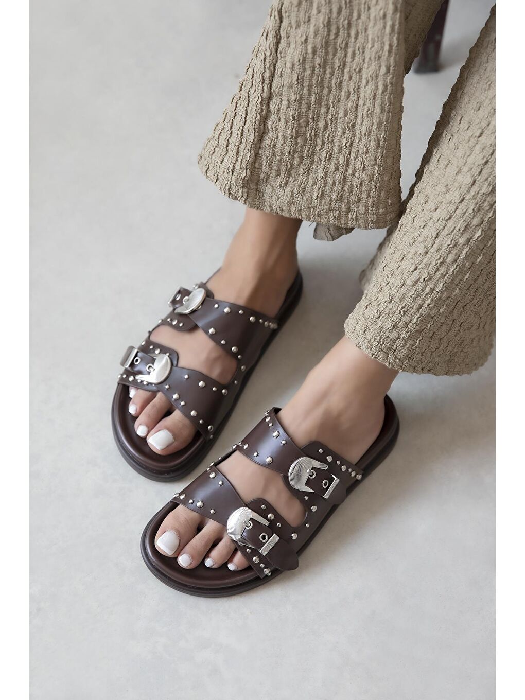 Kahverengi Gavi Kadın Drop Detay Günlük Konfor Deri Terlik Kahve-1