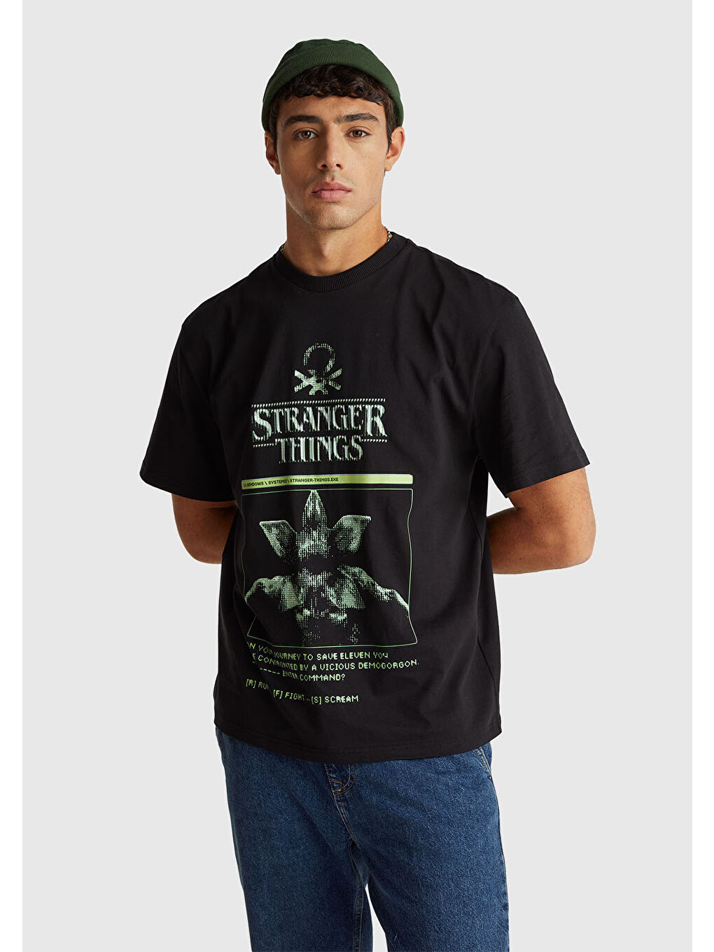 Erkek Siyah-Yeşil %100 Pamuk Regular Fit Stranger Things Baskılı T-Shirt