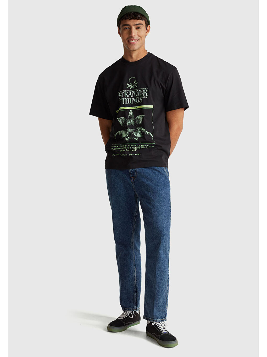 Erkek Siyah-Yeşil %100 Pamuk Regular Fit Stranger Things Baskılı T-Shirt-4