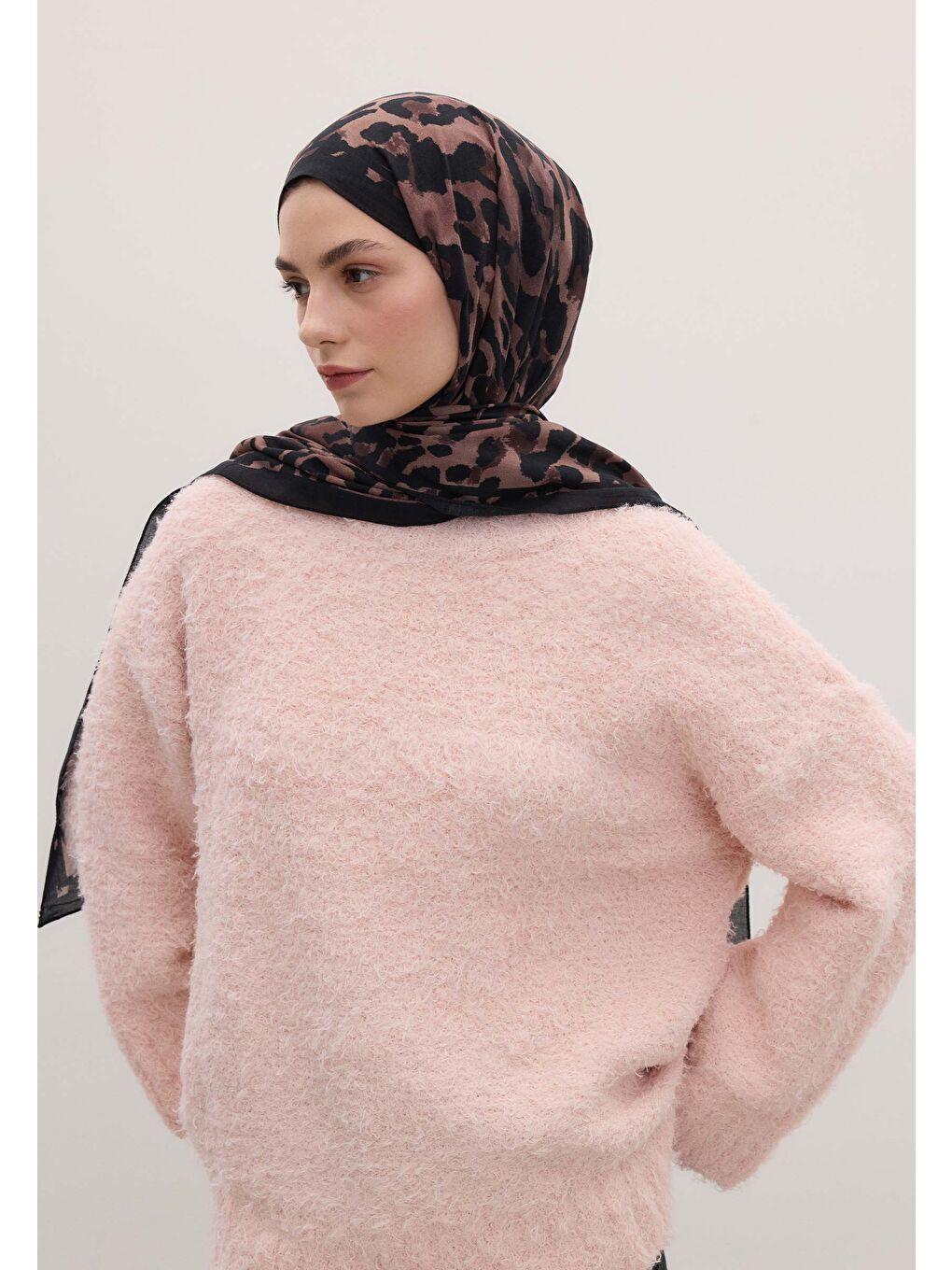 Kahverengi Leopar Desen Şal Kestane