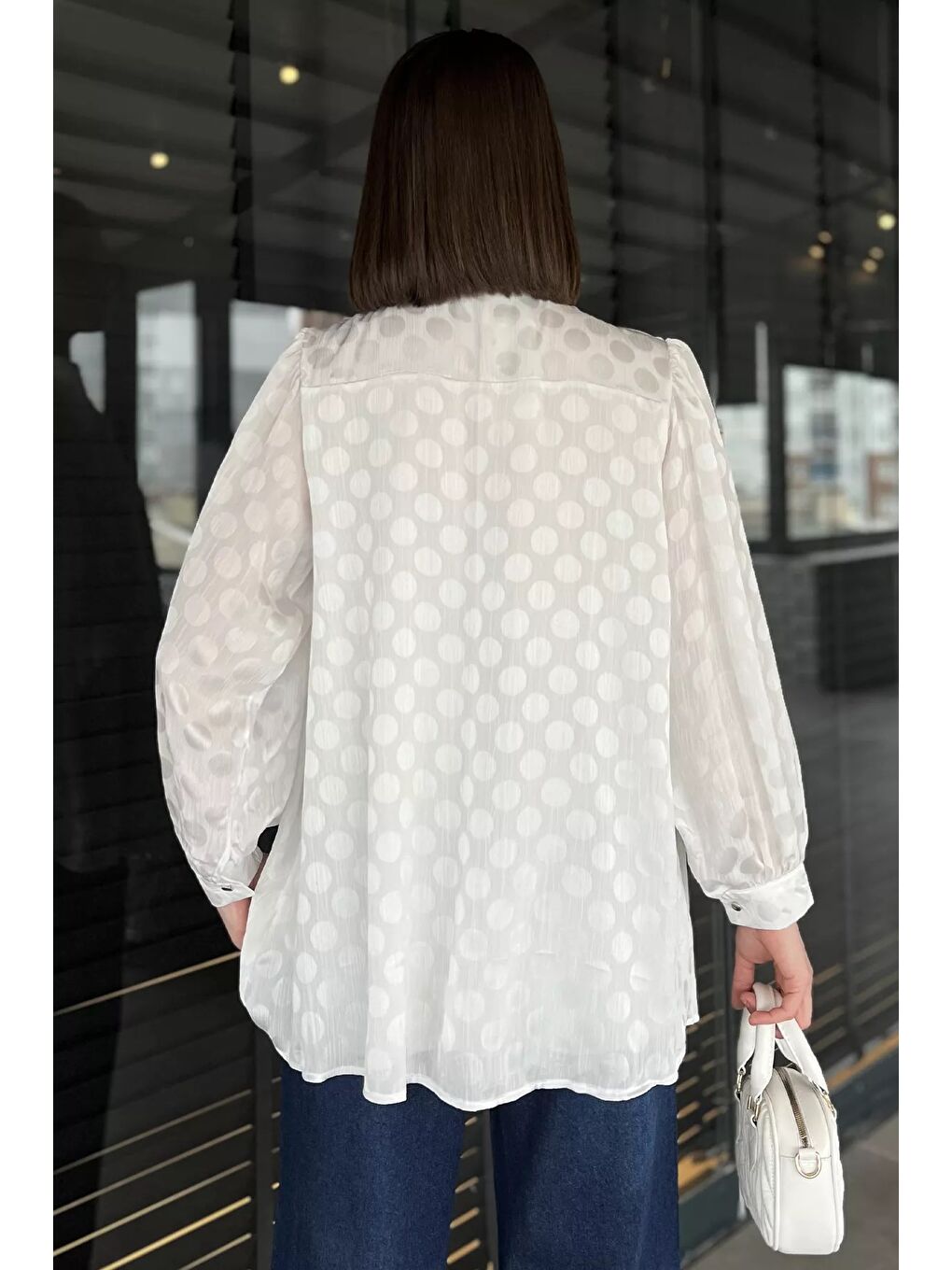 Beyaz Ön Pile Detaylı Kravat Yaka Puanlı Kadın Astarlı Bluz-2