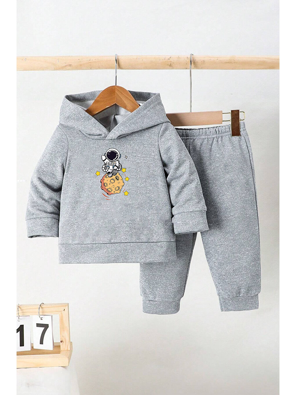 Gri Galaksi Astronot Baskılı Çocuk Rahat Eşofman Takımı