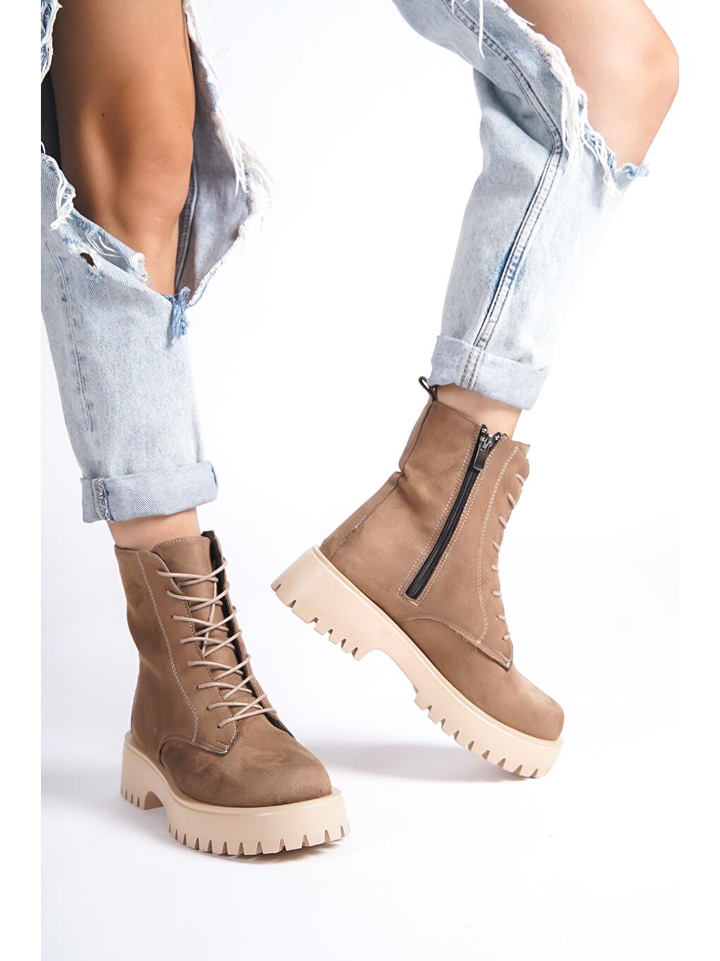 Bej Bağcıklı Trak Tabanlı Kadın Bot-4