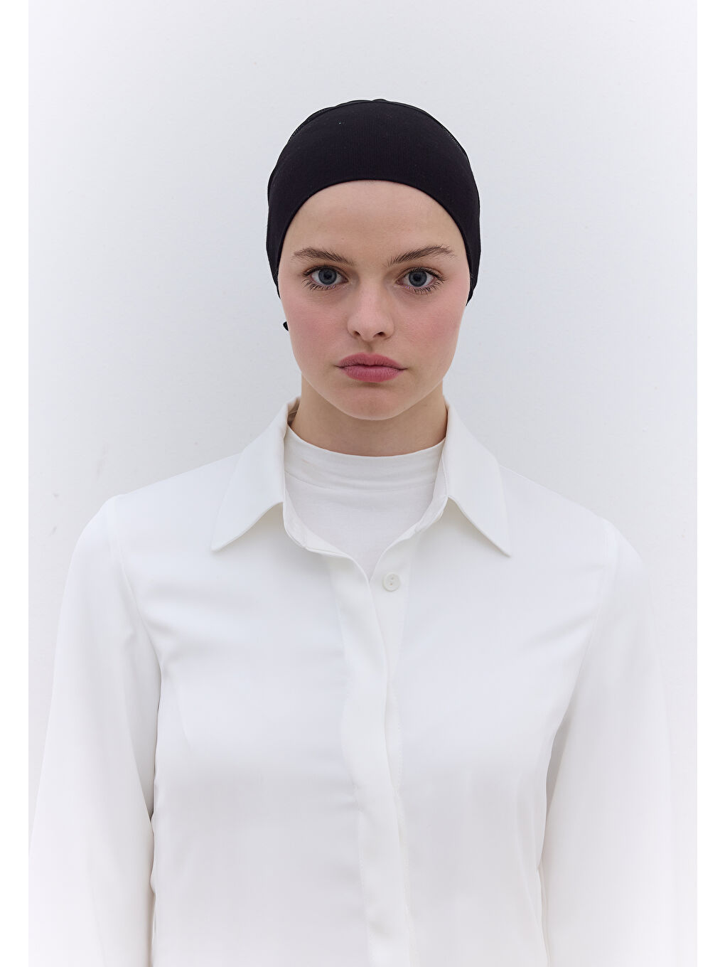 Fileli Dikişsiz Düz Bone Siyah-2