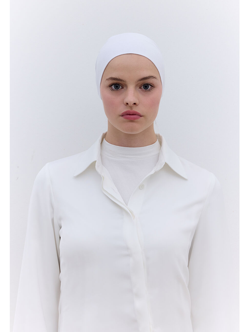 Fileli Dikişsiz Düz Bone Beyaz-3