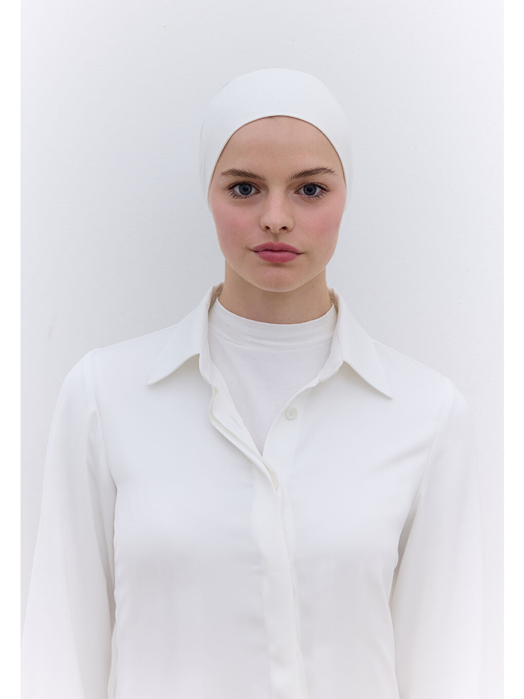 Fileli Dikişsiz Düz Bone Kırık Beyaz-3