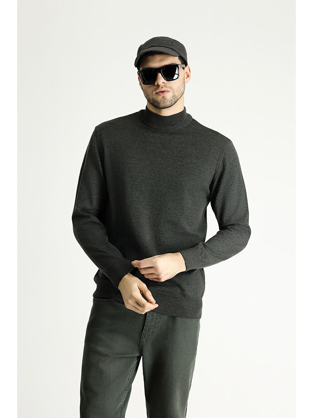 Antrasit Bato Yaka Slim Fit Dar Kesim Pamuklu Triko Kazak