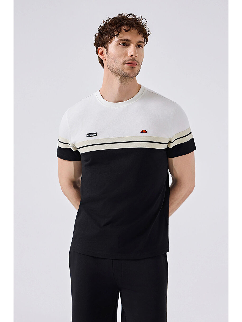 Siyah % 100 Pamuk Bisiklet Yaka Logolu Renk Bloklu T Shirt 6SM5014-BK