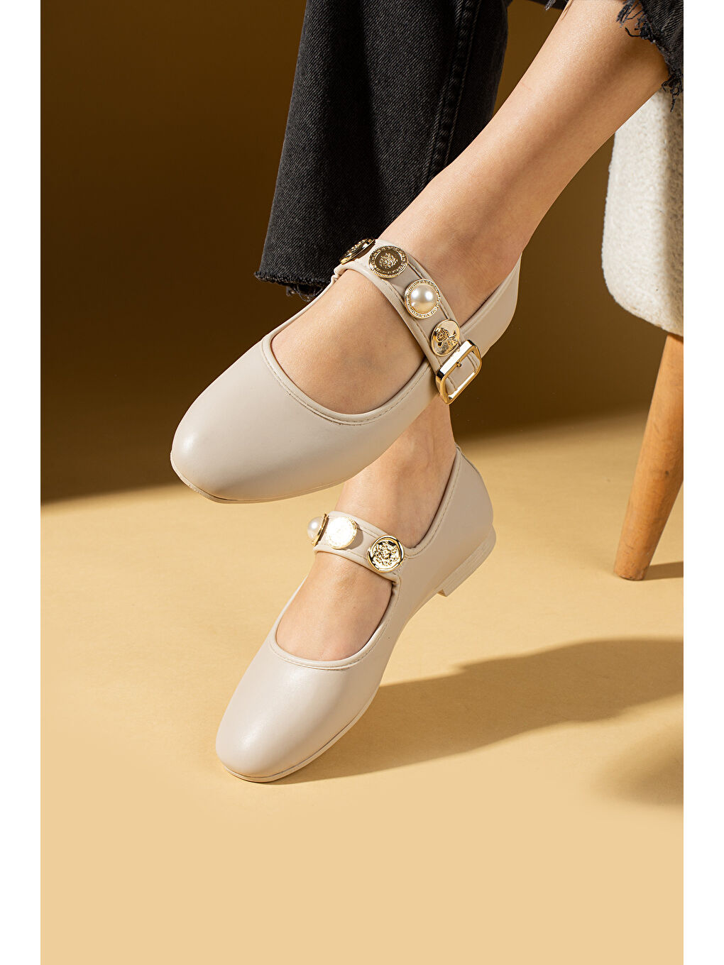 Bej İncili Tokalı Rahat Taban Kadın Babet 57-40-25-1