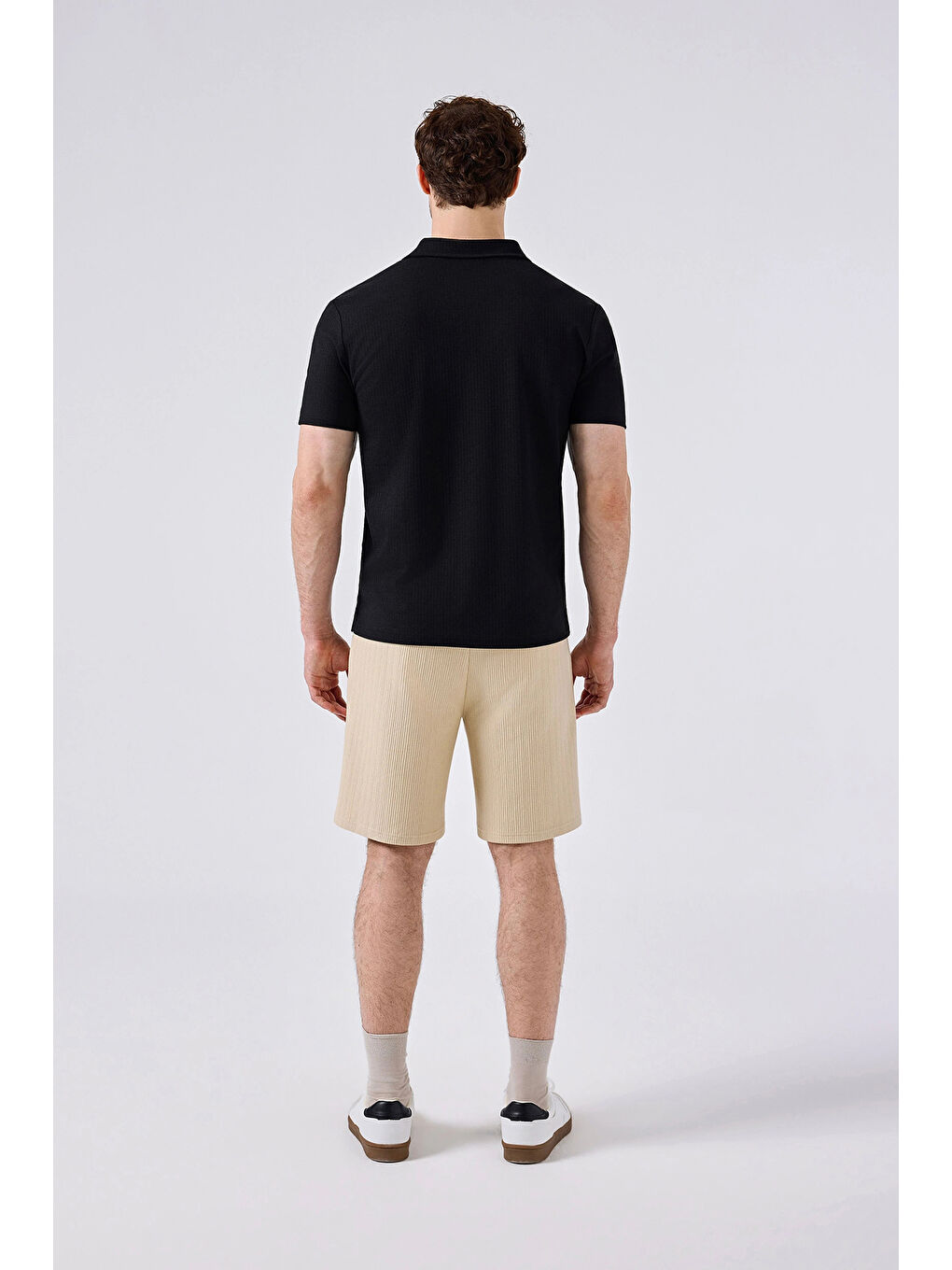 Siyah Regular Fit Düğmeli Polo Yaka T Shirt 6SM5003-BK-5