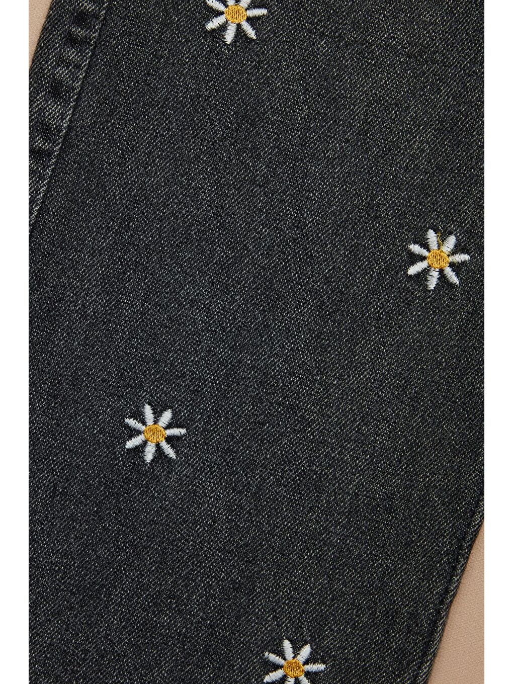 Gri %100 Pamuk Papatya Nakışlı Beli Lastikli Kız Çocuk Pantolon-4