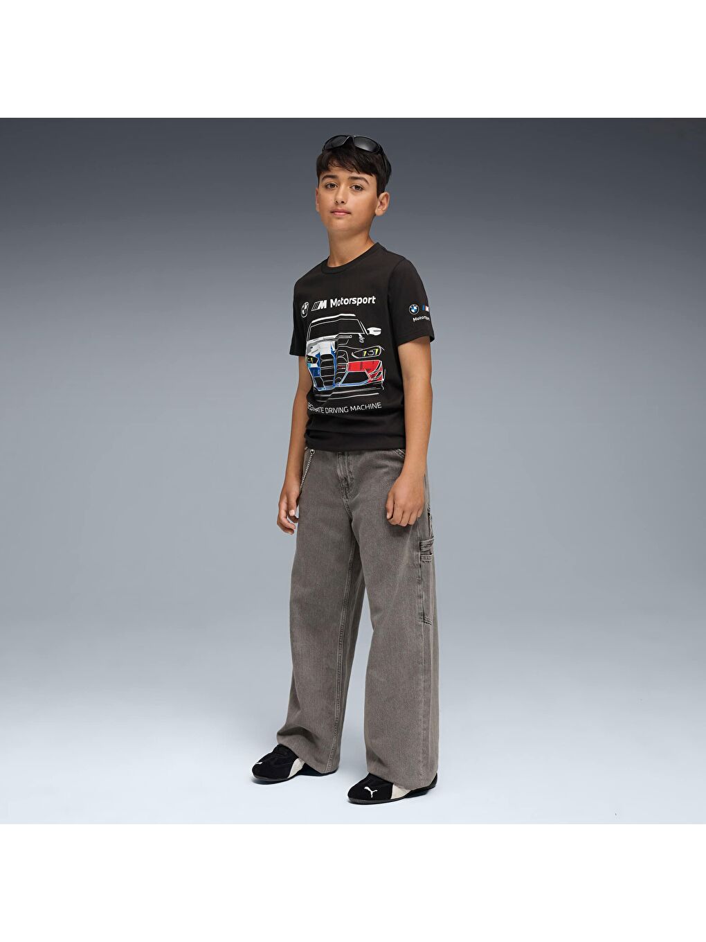 Siyah BMW M Motorsport Car GRAPHIC Genç Tişört-1
