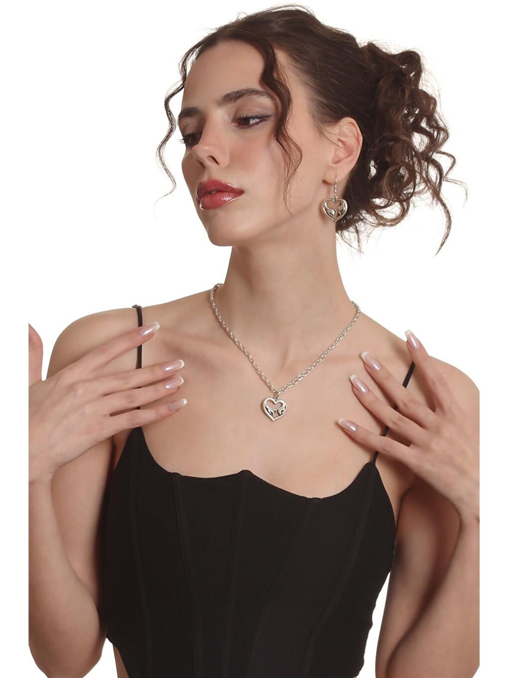 Gri Kadın Antik Gümüş Kaplama Kalp Charmlı Sarılan El Zincir Kolye&Küpe Set-1