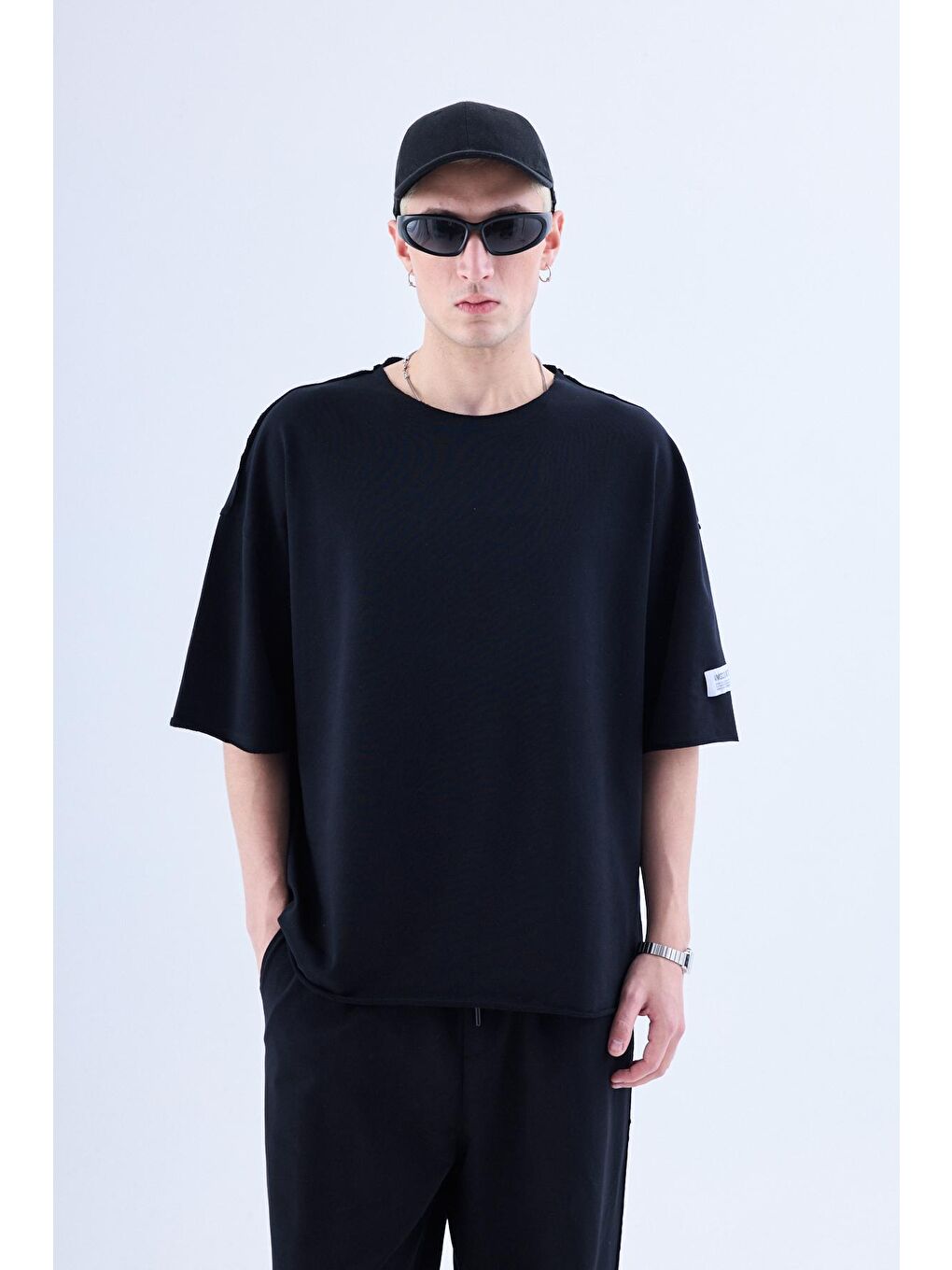 Etiket Detaylı Oversize Eşofman Takım - Siyah-4