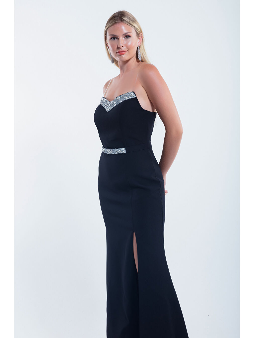 Kadın Siyah Yakası Taşlı Uzun Abiye Elbise-3