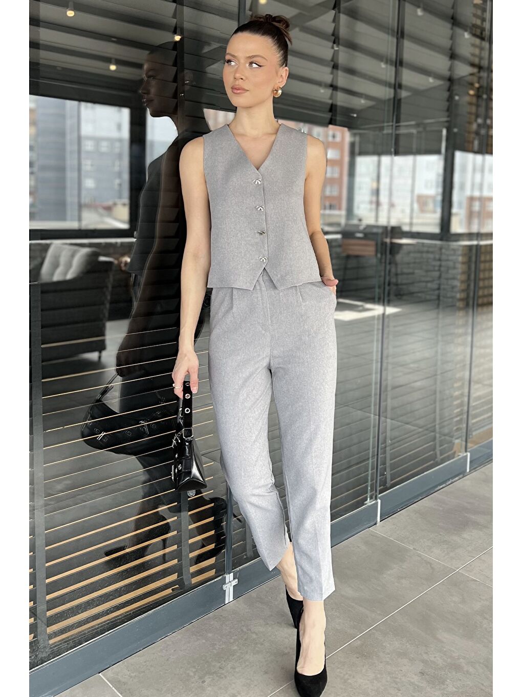 Gri Kadın Düğme Detaylı Astarlı Yelek Pantolon İkili Takım