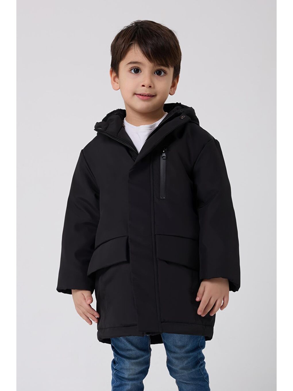 Siyah Erkek Çocuk Kürklü Su Ve Rüzgar Geçirmez Kapüşonlu 3 Kışlık Mont & Kaban & Parka